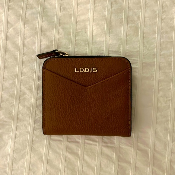 Small Wallet - Picture 1 of 3